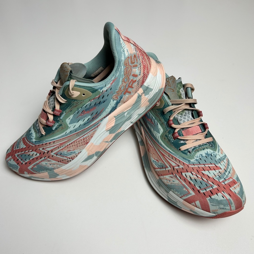ASICS Noosa Tri 13 Womens Running Shoes Size 8.5 Sage Green Pink 1012B429